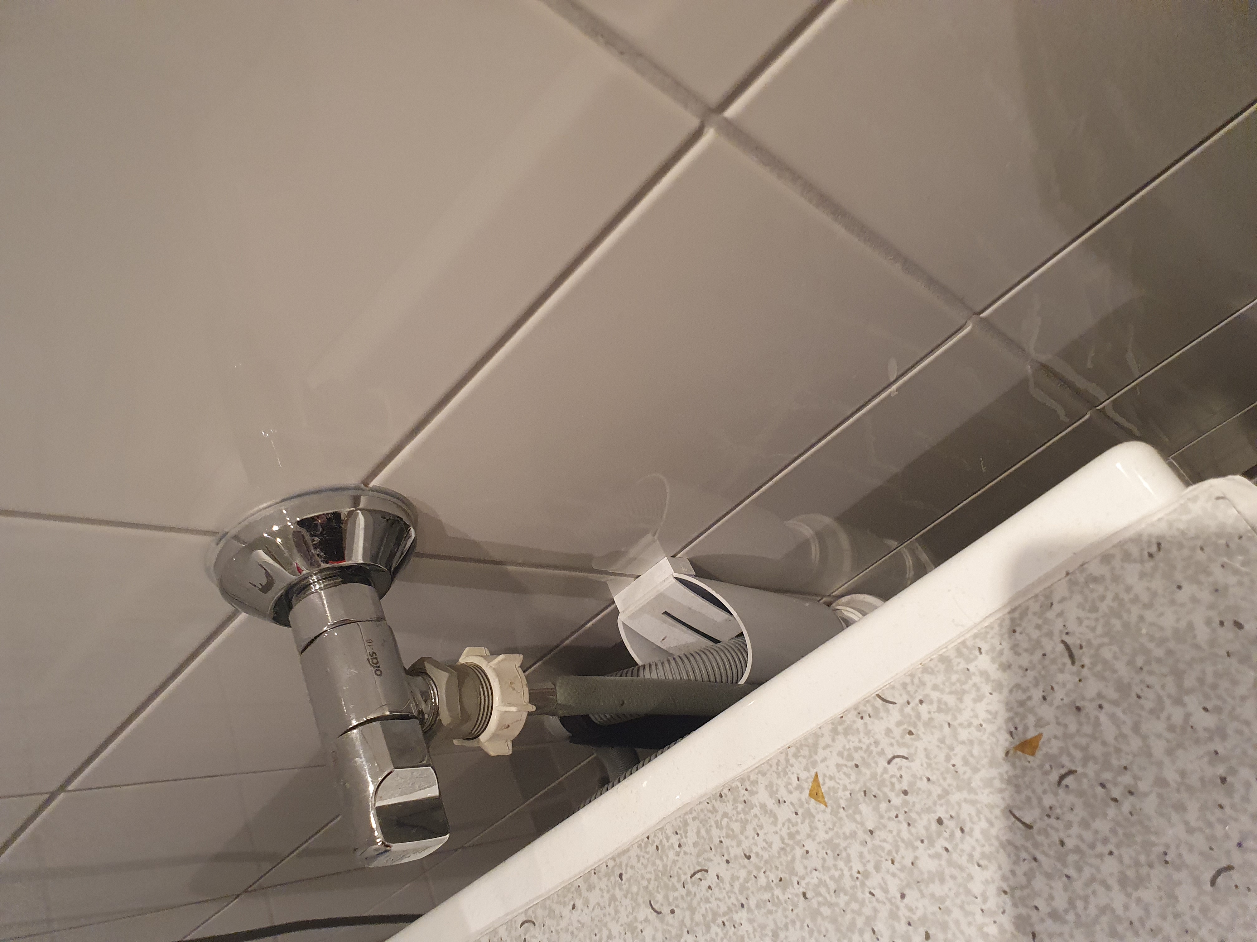 Trenger hjelp til å koble fra vaskemaskin